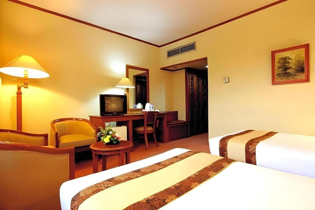 ג'קרטה Kartika Chandra Hotel מראה חיצוני תמונה