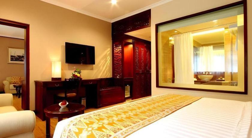 ג'קרטה Kartika Chandra Hotel מראה חיצוני תמונה