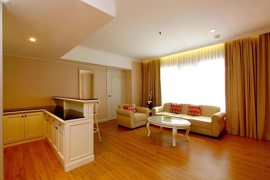 ג'קרטה Kartika Chandra Hotel מראה חיצוני תמונה