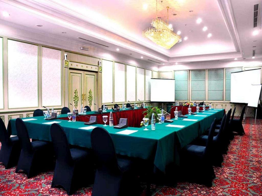 ג'קרטה Kartika Chandra Hotel מראה חיצוני תמונה